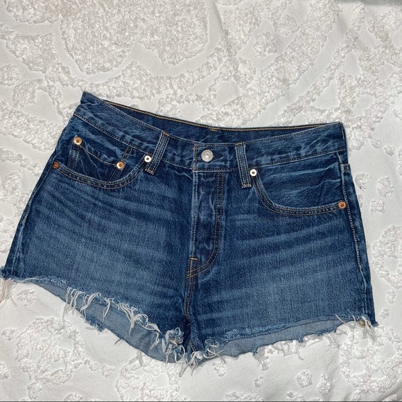 Levi’s vintage denim jeans high rise shorts! - Picture 4 of 9